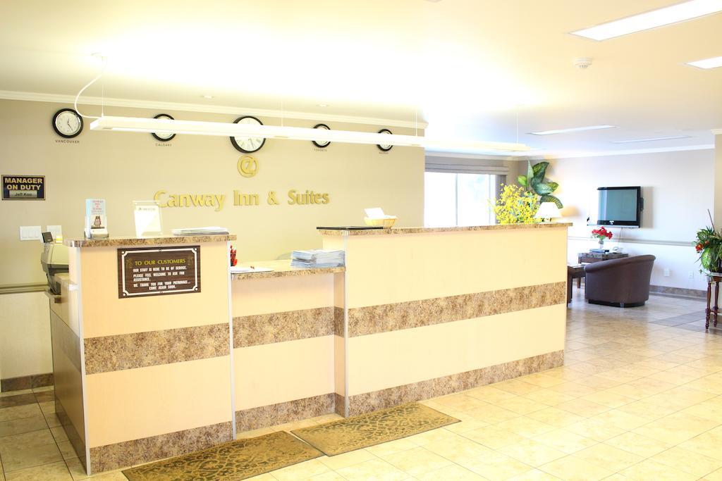 Canway Inn & Suites Dauphin ภายนอก รูปภาพ