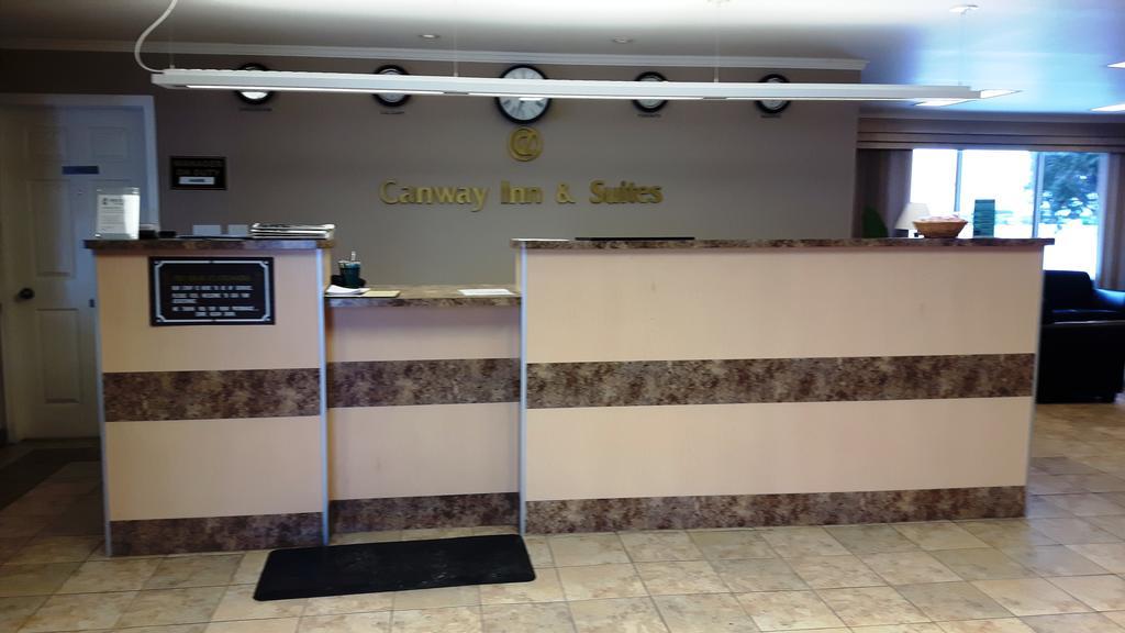 Canway Inn & Suites Dauphin ภายนอก รูปภาพ